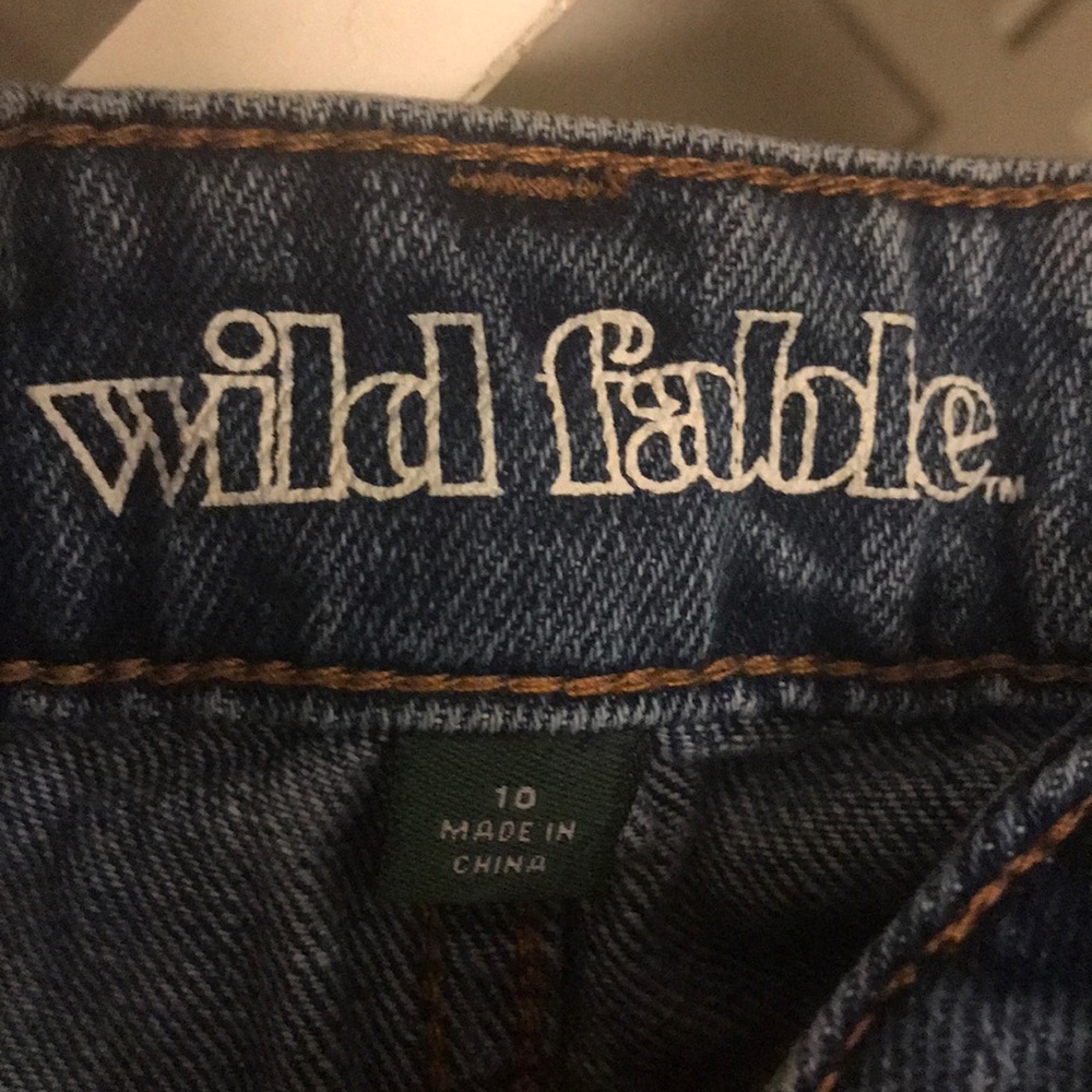 Jean Ripped Shorts - Picture 2 of 5